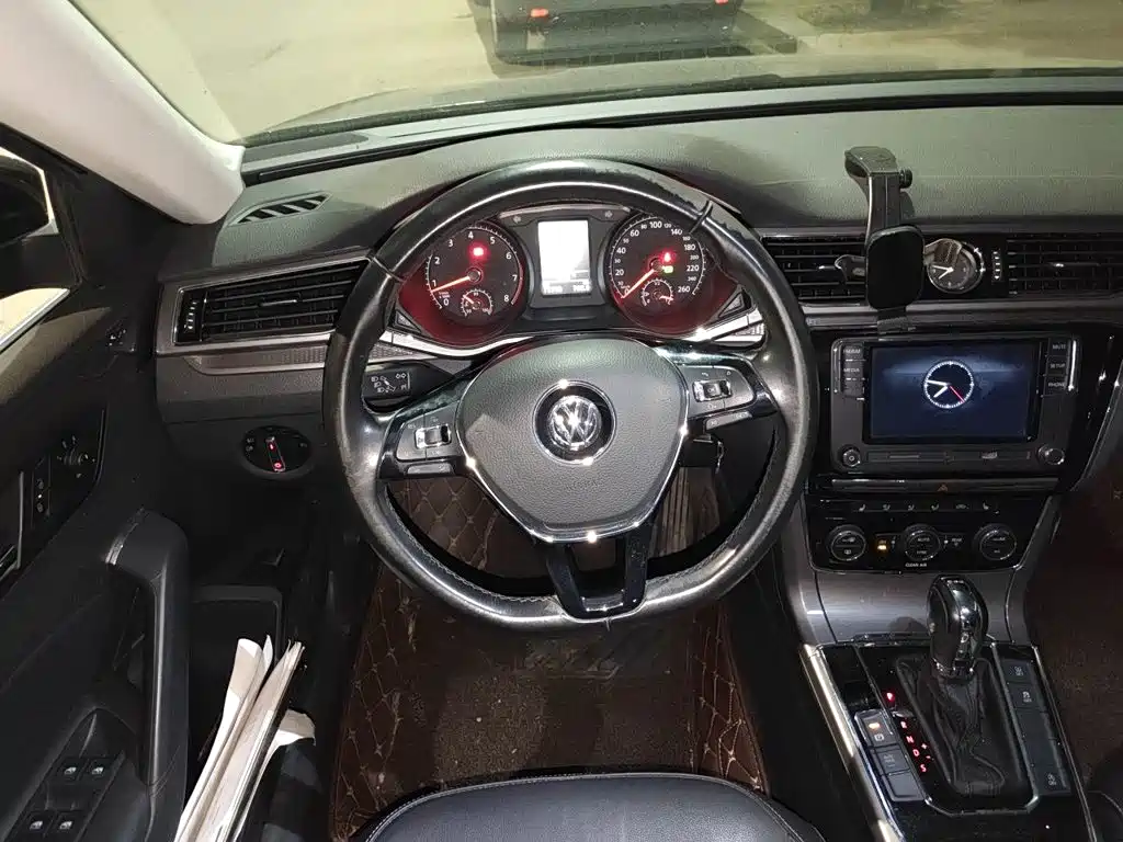 Volkswagen Passat — миниатюра 11