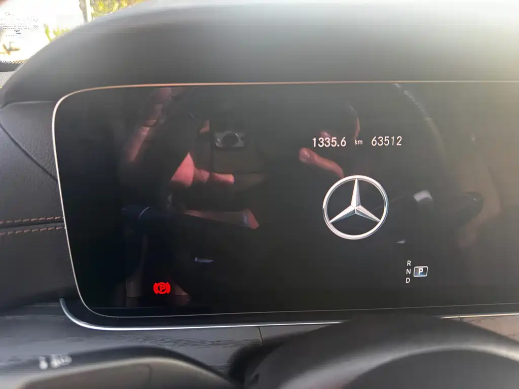 Mercedes-Benz E-Class — миниатюра 16