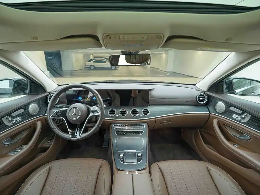 Mercedes-Benz E-Class — миниатюра 19