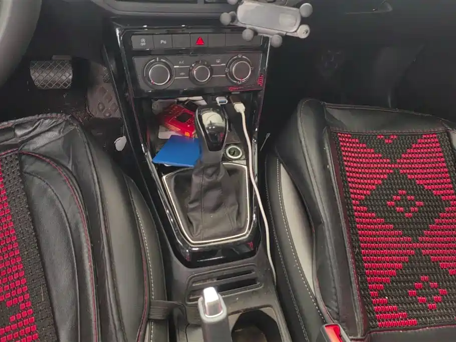 VOLKSWAGEN EXPLORING THE SHADOW