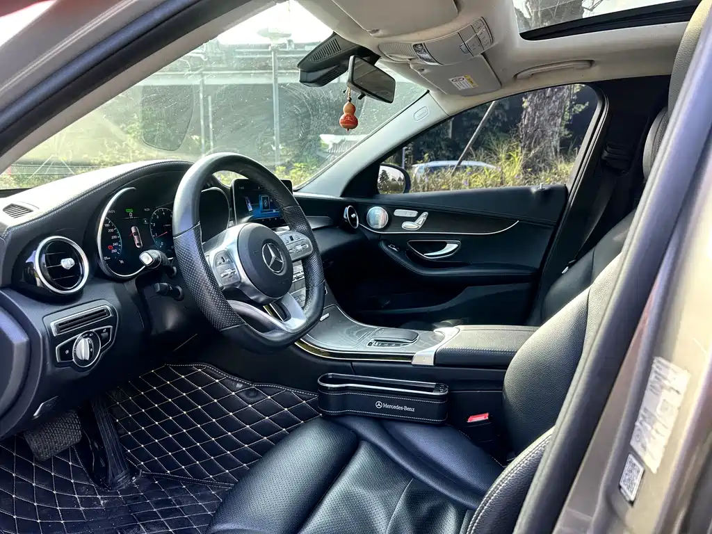 Mercedes-Benz C-Class — миниатюра 9
