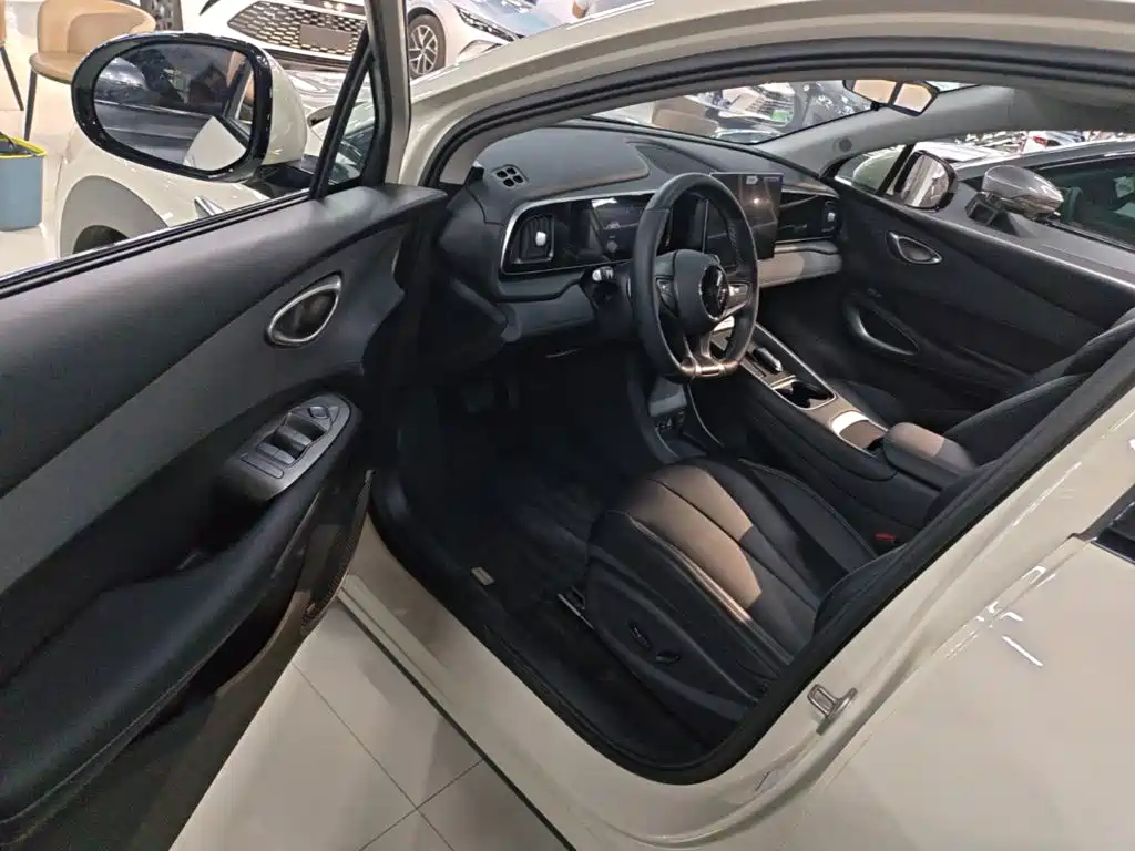 BYD Sealion 05 EV — миниатюра 16