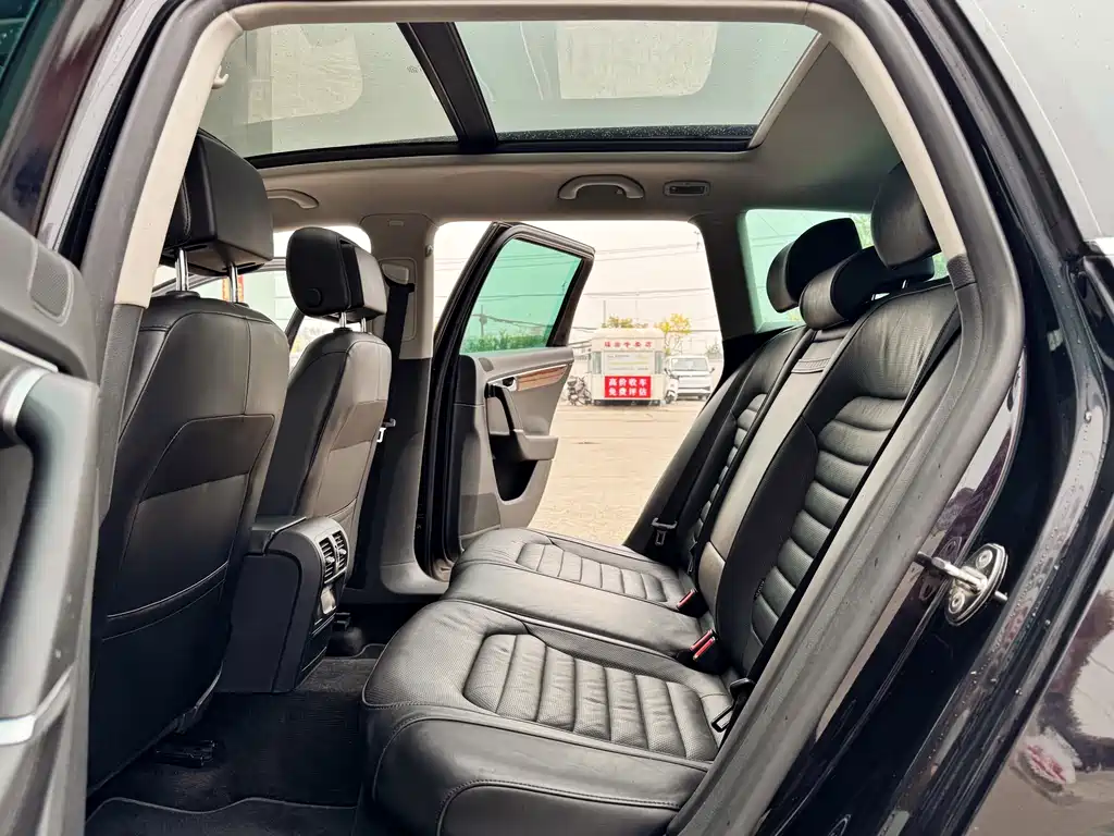 Volkswagen Magotan (Import) — миниатюра 13