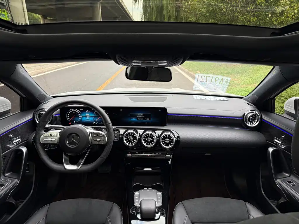 Mercedes-Benz A-Class — миниатюра 8