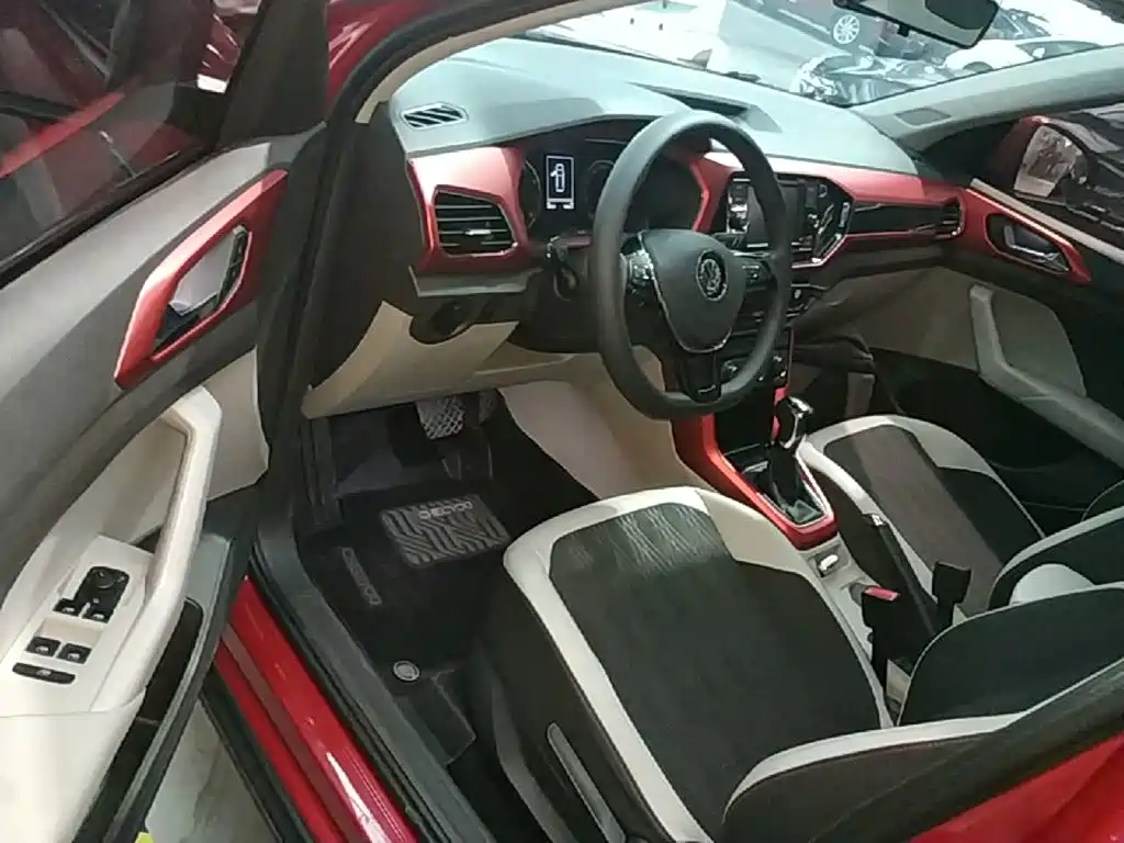 Volkswagen T-Cross — миниатюра 16