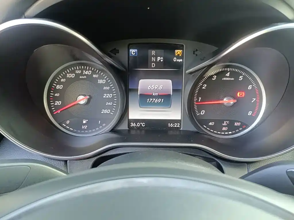 Mercedes-Benz C-Class — миниатюра 12