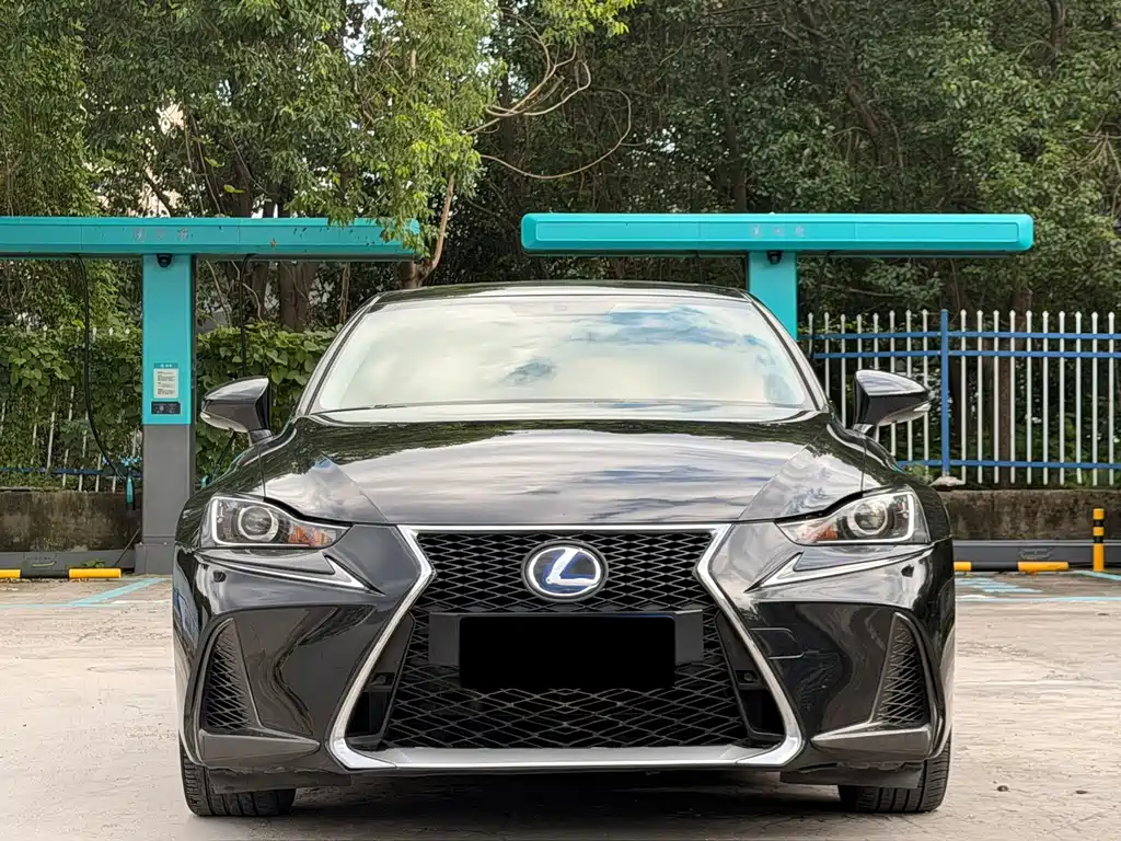 Lexus IS — миниатюра 2