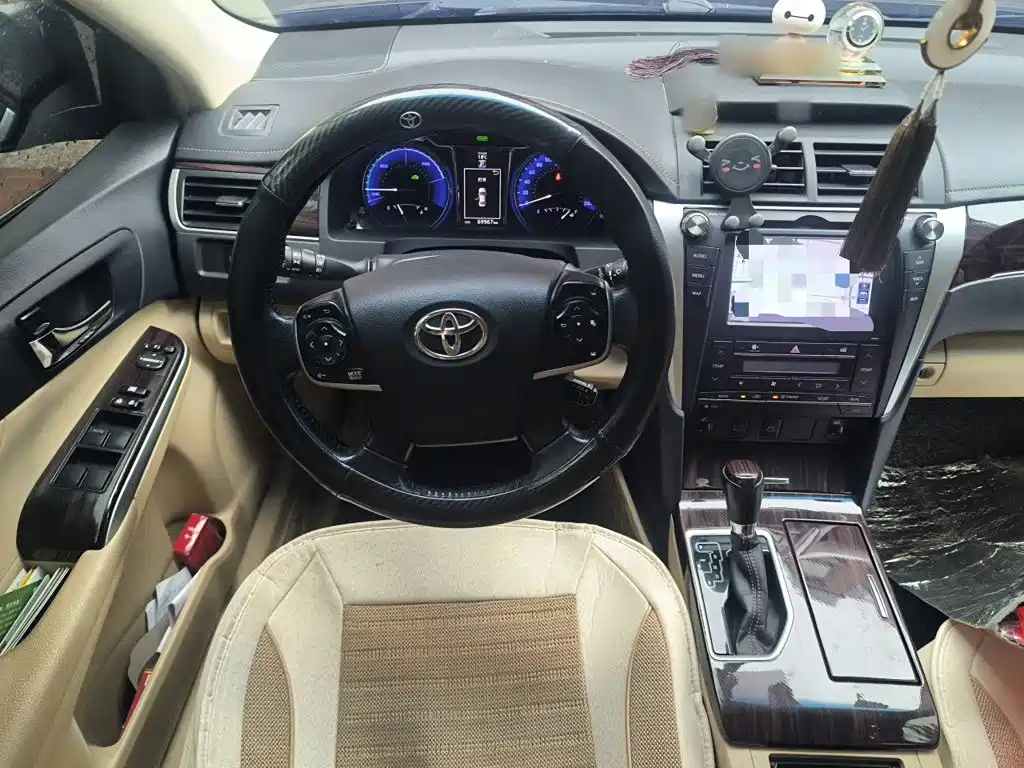 Toyota Camry — миниатюра 6