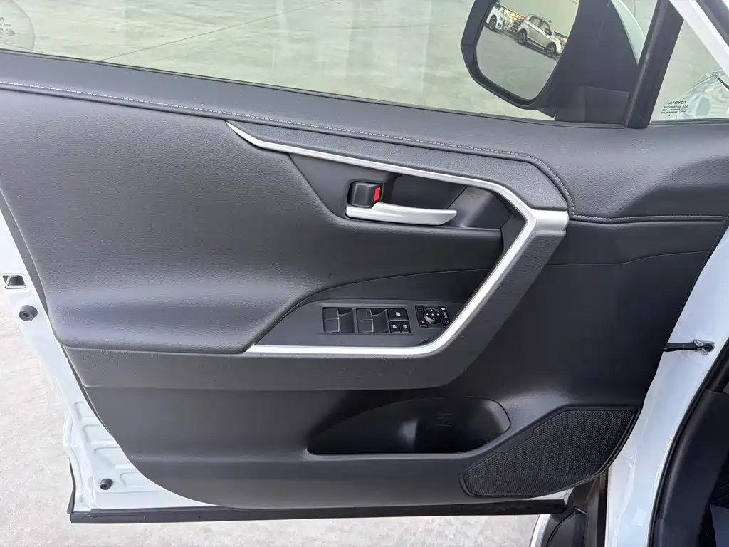Toyota Wildlander — миниатюра 10