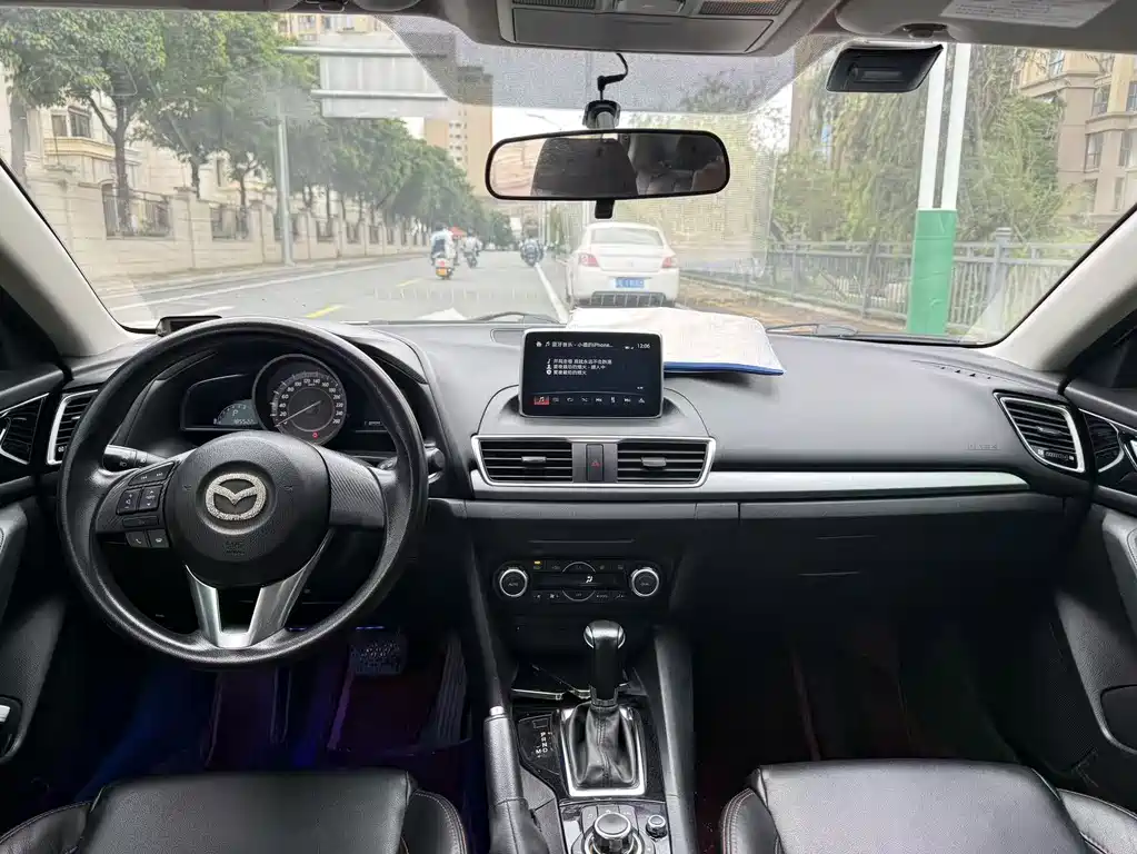 Mazda 3 Axela — миниатюра 8