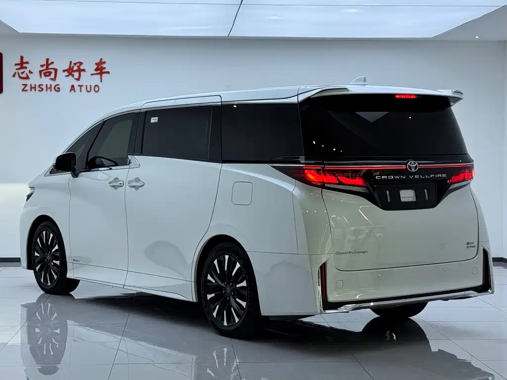 Toyota Vellfire — миниатюра 12