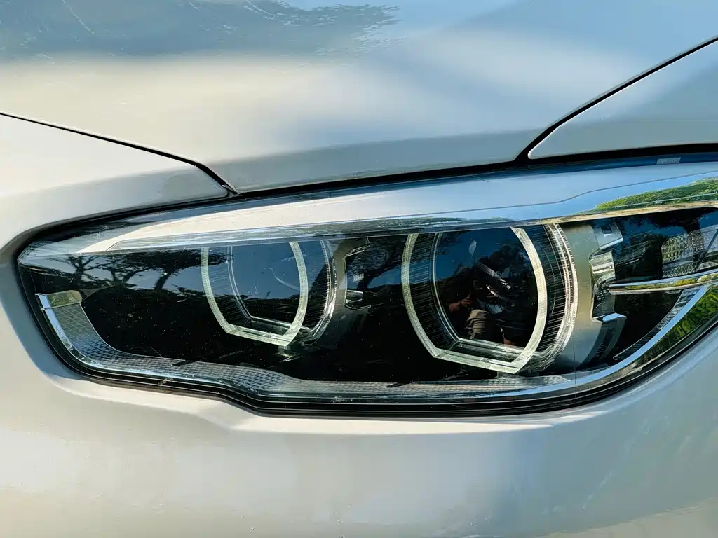 BMW 1 Series (Import) — миниатюра 6