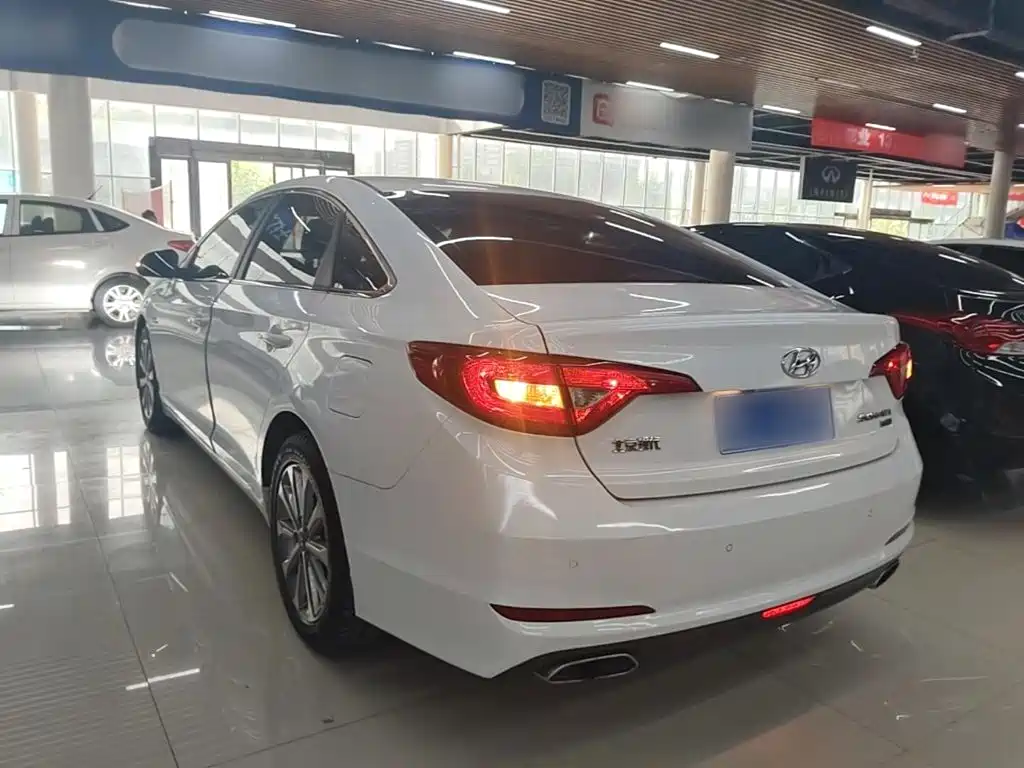 Hyundai Sonata — миниатюра 5
