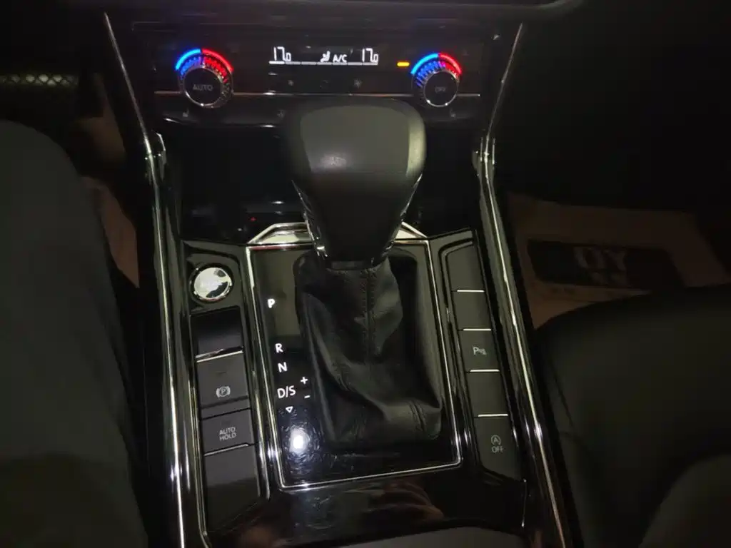 Volkswagen Phideon — миниатюра 14
