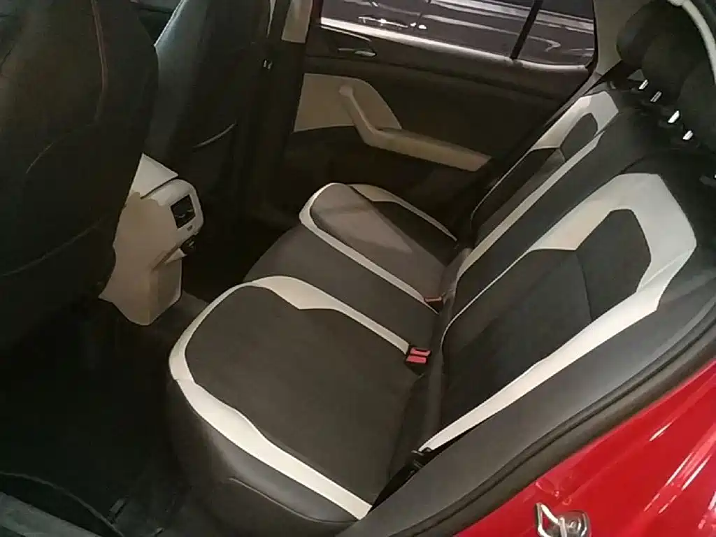 Volkswagen T-Cross — миниатюра 17