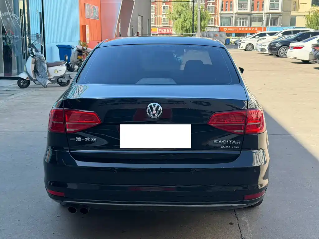 Volkswagen Sagitar — миниатюра 4