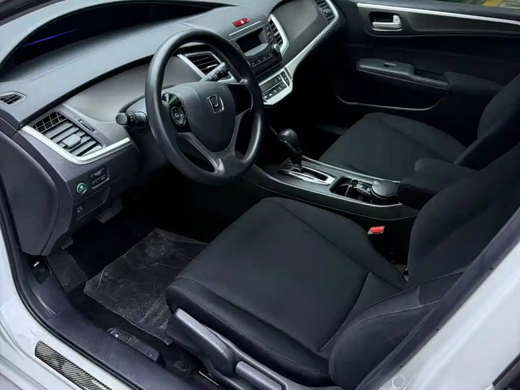 Honda Jade — миниатюра 7