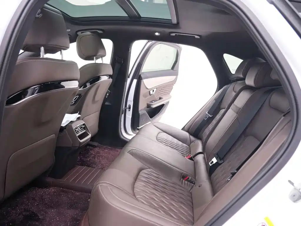 BYD Han — миниатюра 16