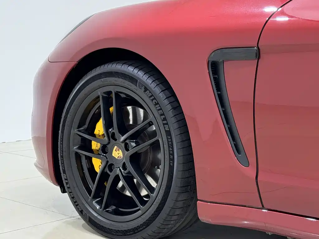 Porsche Panamera — миниатюра 13