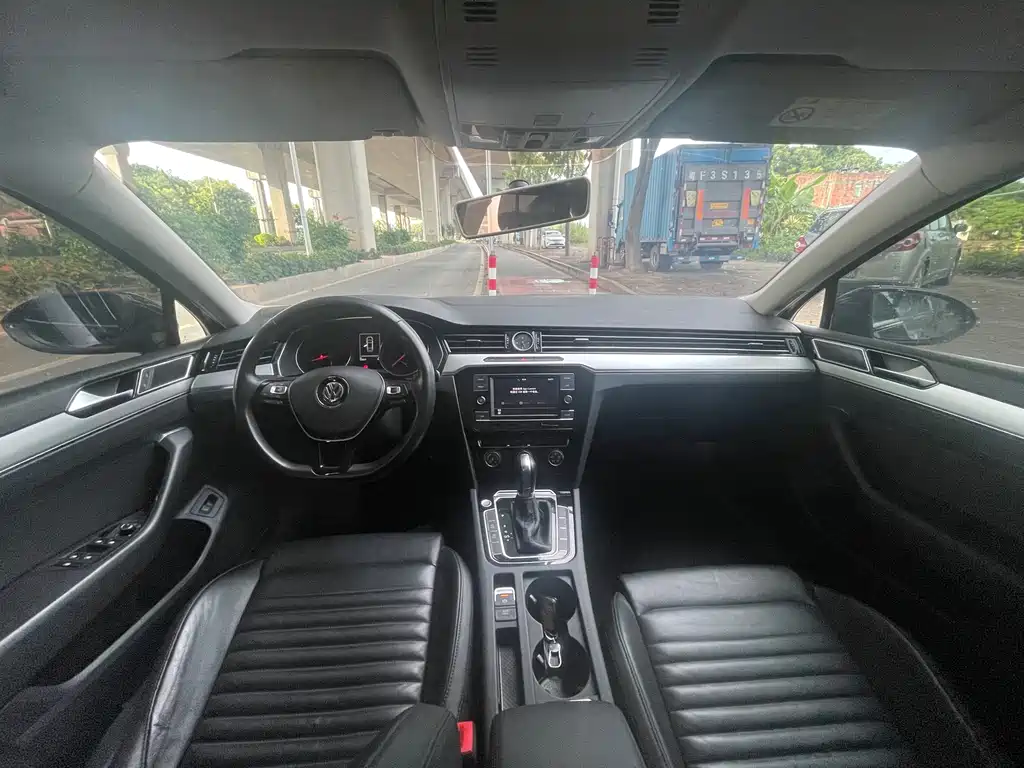 Volkswagen Magotan — миниатюра 6