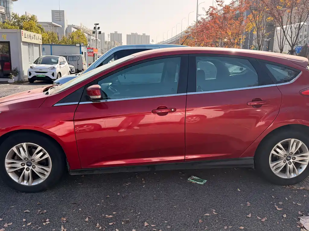 Ford Focus 2012 1.6L AT Comfort