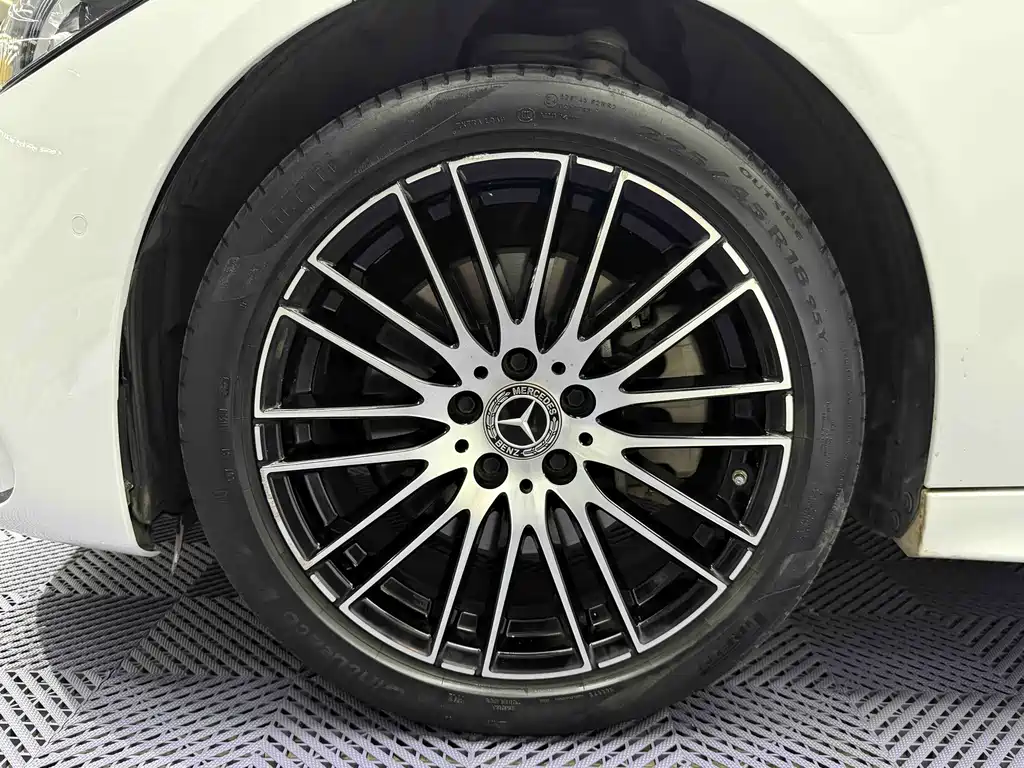Mercedes-Benz C-Class — миниатюра 5