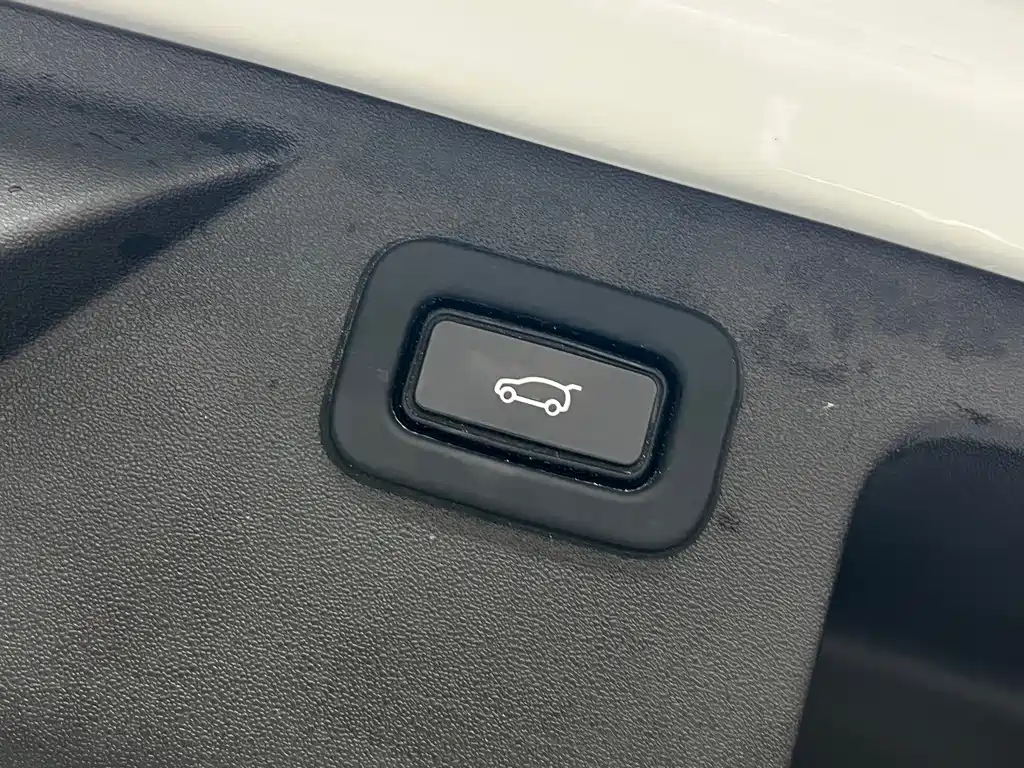 Land Rover Discovery Sport — миниатюра 26