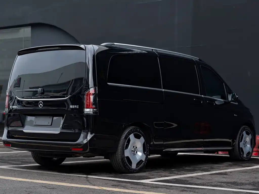 Mercedes-Benz V-Class — миниатюра 18