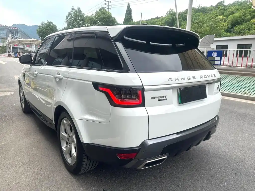 Land Rover Sport PHEV — миниатюра 3