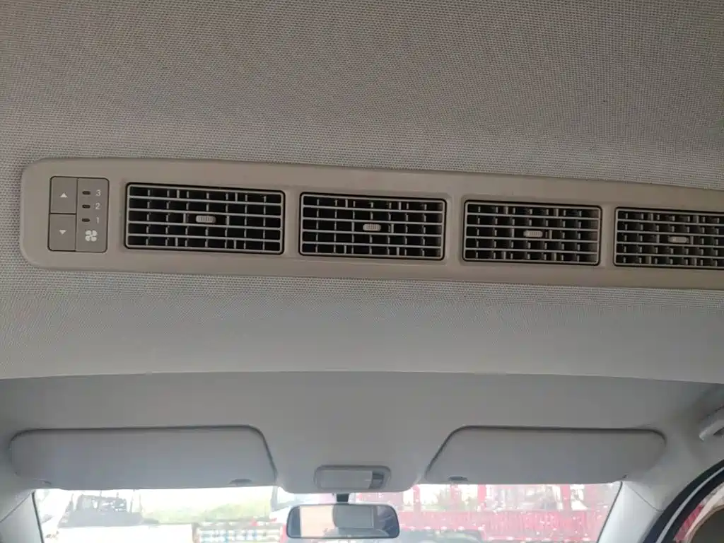 Wuling Hongguang EV — миниатюра 18