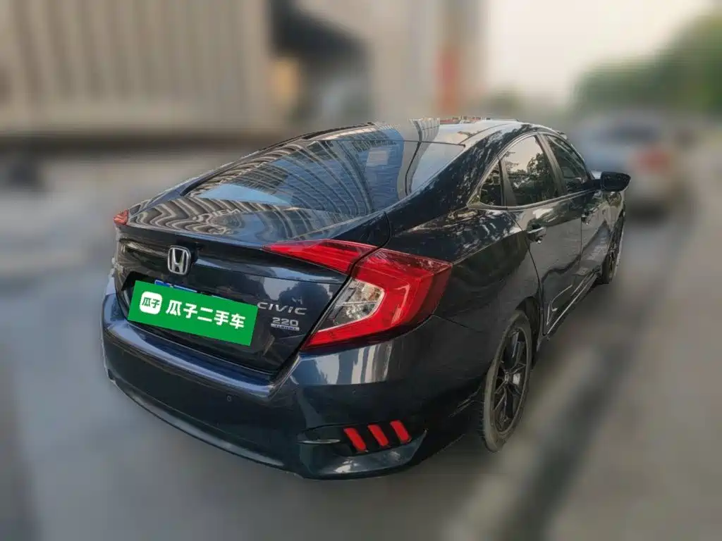 Honda Civic — миниатюра 6