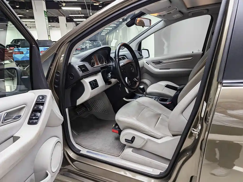 Mercedes-Benz B-Class — миниатюра 16