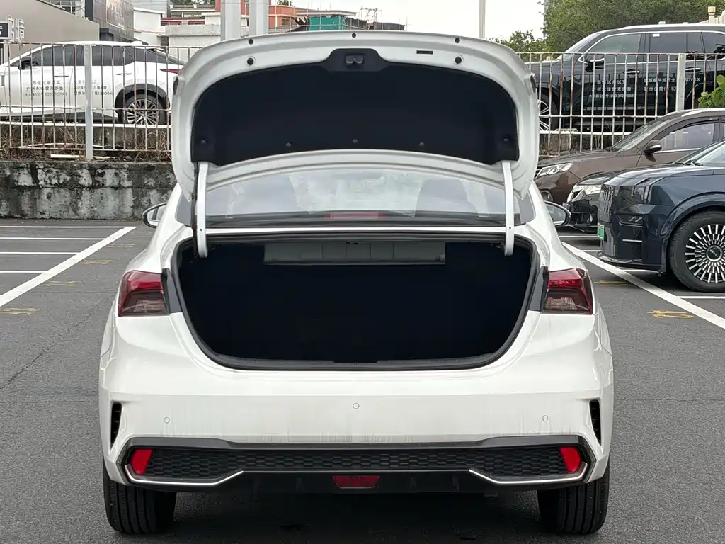 Kia K3 — миниатюра 7