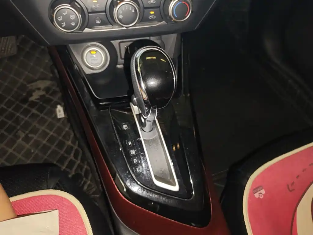 Nissan Bluebird — миниатюра 14