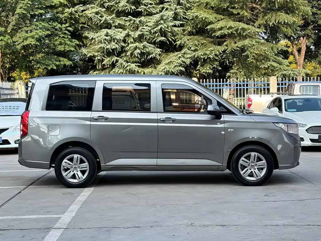 Wuling Hongguang PLUS — миниатюра 15