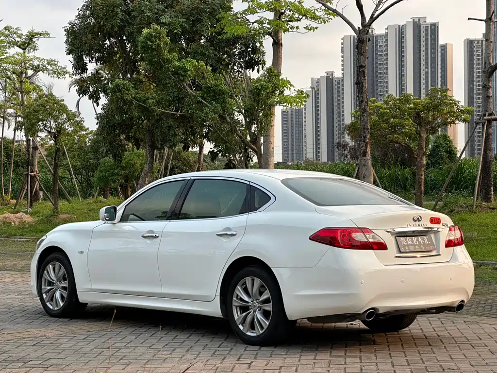 Infiniti M 2012 M25L