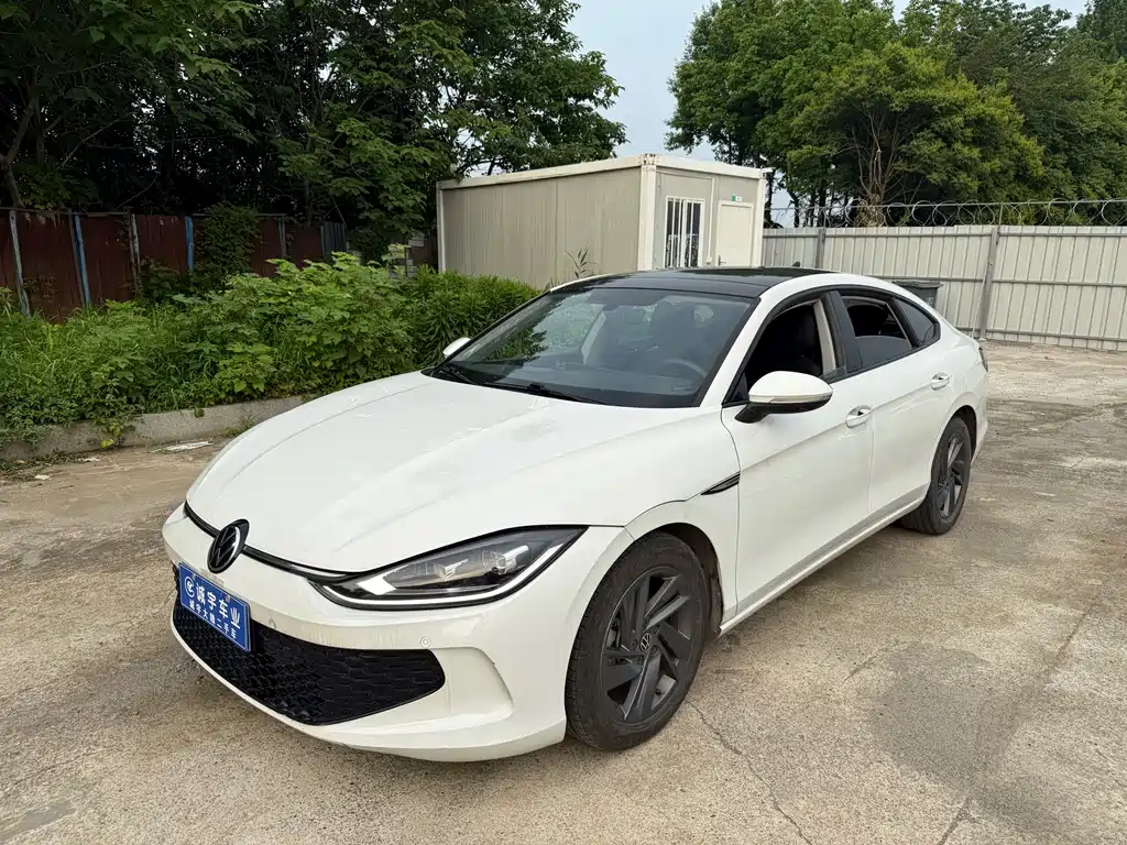 Купить Volkswagen Lamando