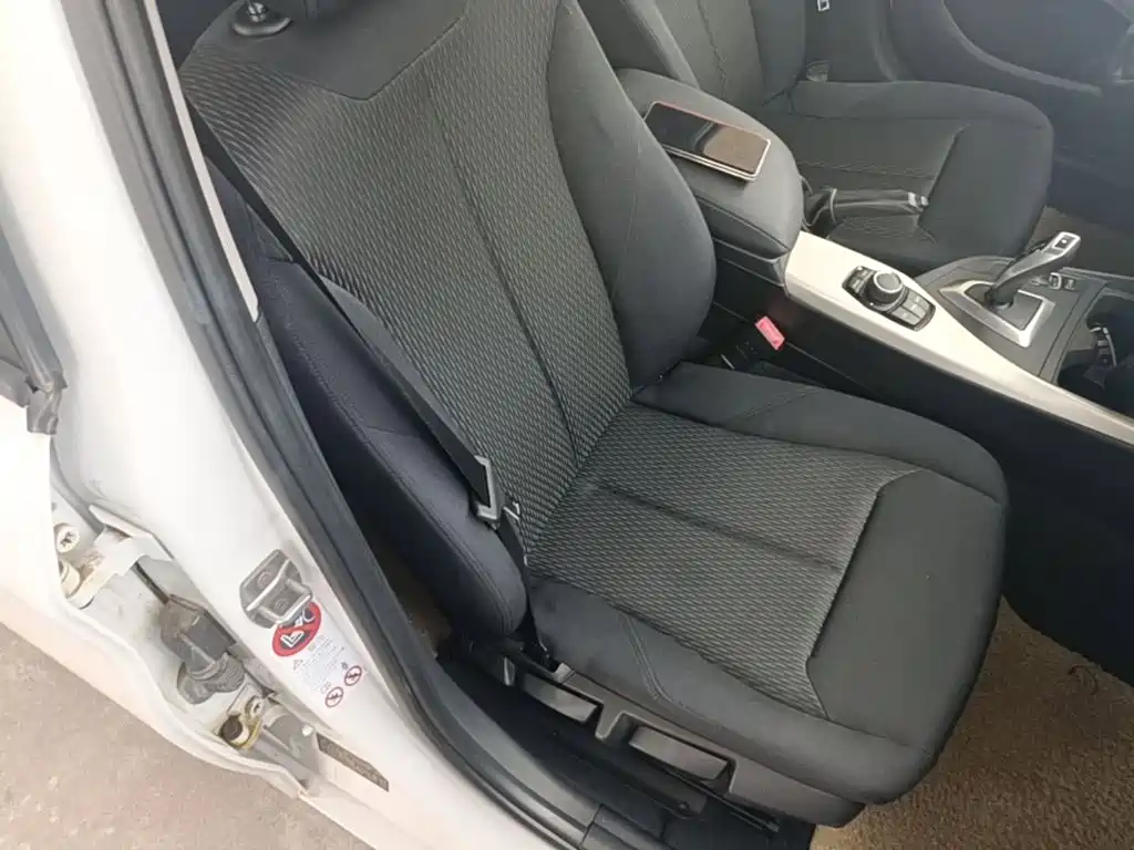 BMW 1 Series (Import) — миниатюра 25