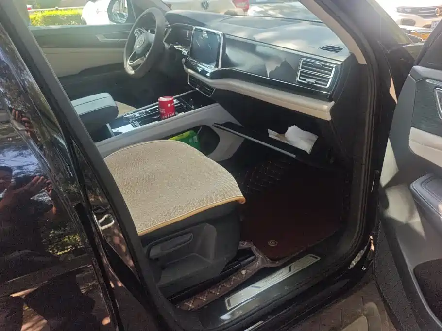 Volkswagen Teramont — миниатюра 8