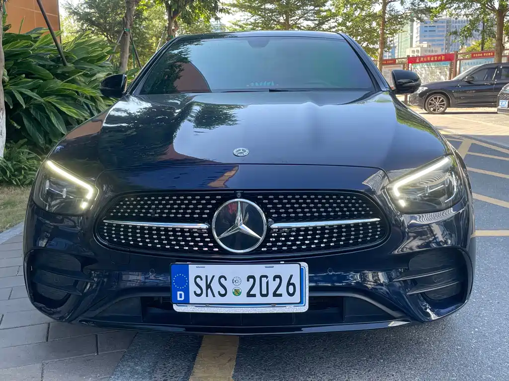 Mercedes-Benz E-Class (Import) — миниатюра 2