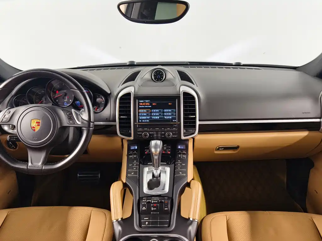 Porsche Cayenne — миниатюра 8