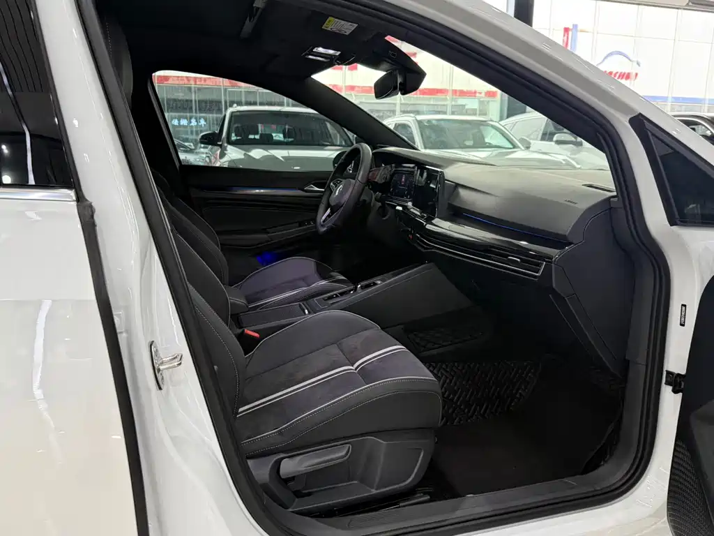 Volkswagen Golf — миниатюра 10