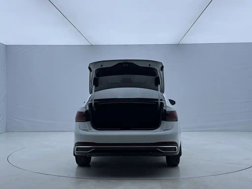 Volkswagen Sagitar — миниатюра 8
