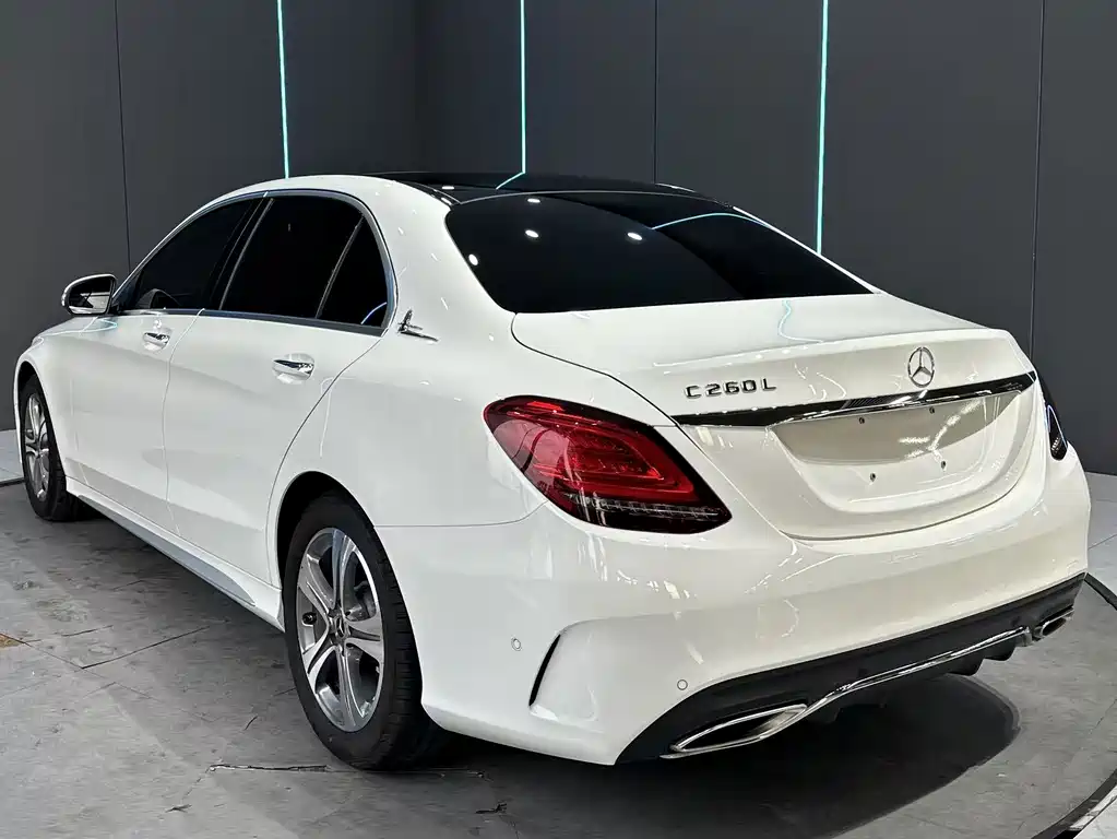 Mercedes-Benz C-Class — миниатюра 8