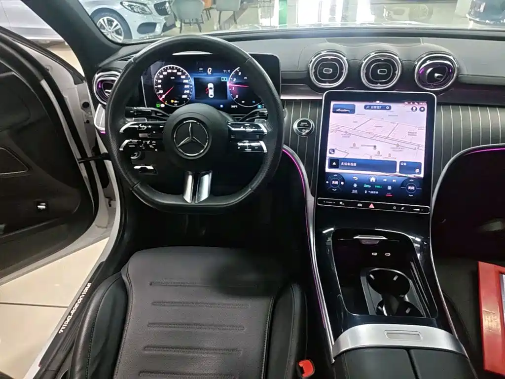 Mercedes-Benz C-Class — миниатюра 13