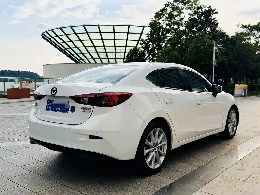 Mazda 3 Axela — миниатюра 5