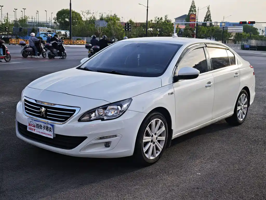 Peugeot 408 2016