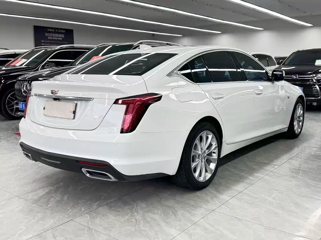 Cadillac CT5 — миниатюра 6