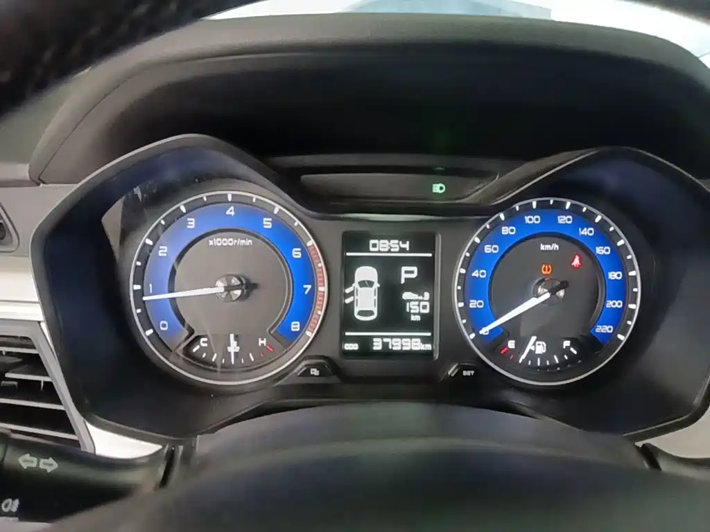 Geely Vision X3 — миниатюра 12