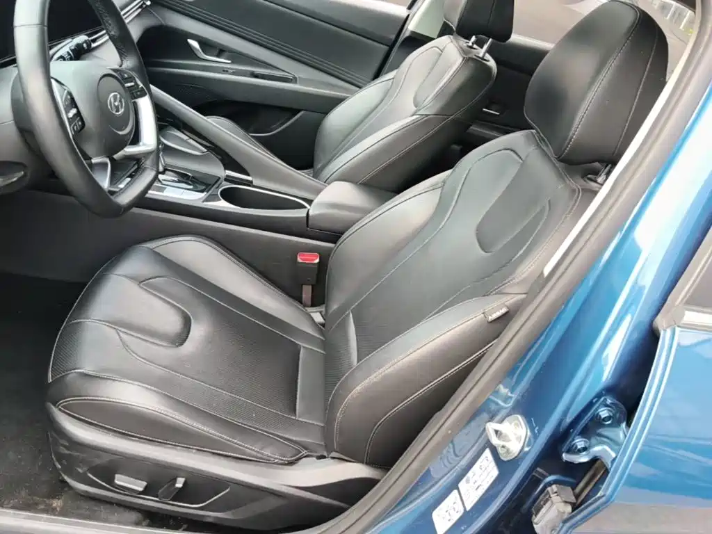 Hyundai Elantra — миниатюра 15